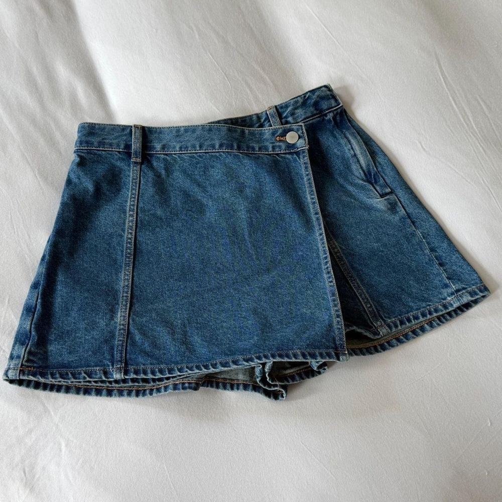 Uniqlo Denim Wrap Front Skort Blue Medium Wash A-Line Shorts Skirt